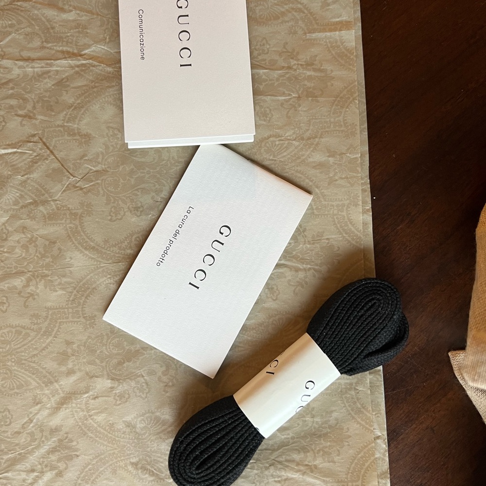 New Gucci sneakers Never worn. - Picture 8 of 9